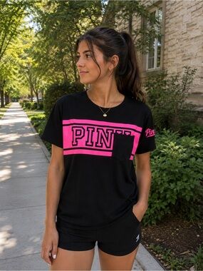 PINK Victoria’s Secret Logo Tee Black Pink Graphic T-Shirt Women’s Small